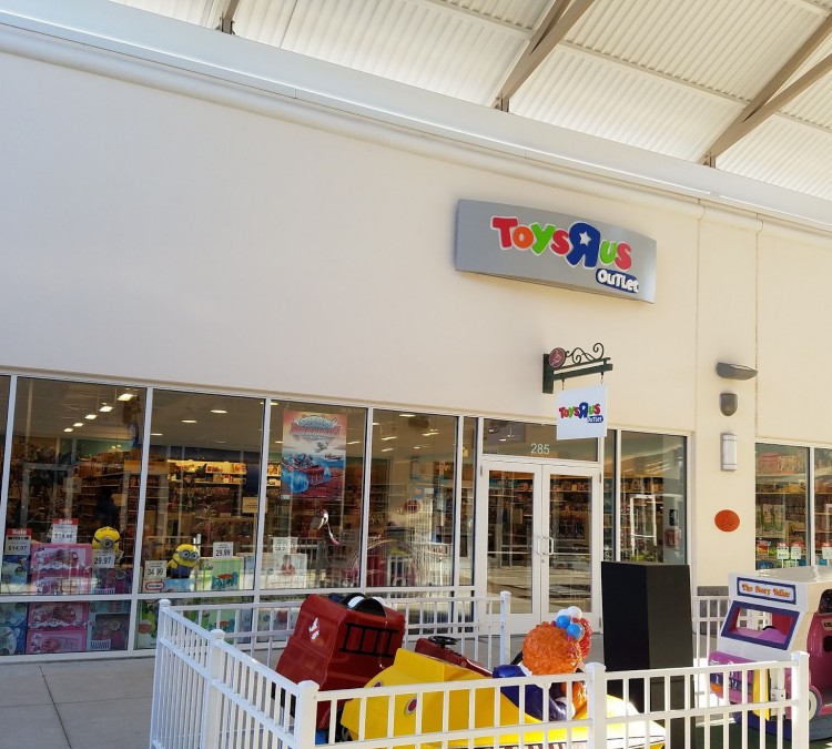 Toys"R"Us Outlet Center (Pottstown,&nbspPA)